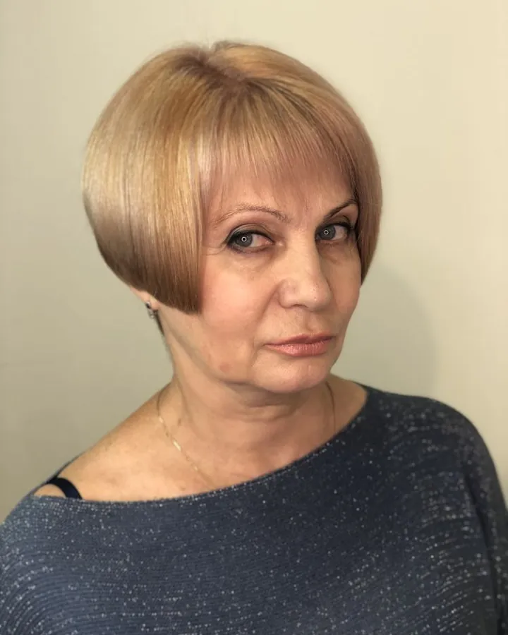 Blonde bob cut at SB SPACE, Los Angeles